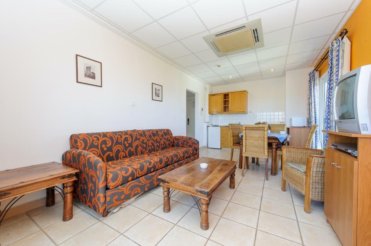 Paramount Hotel Apartments プロタラス エクステリア 写真