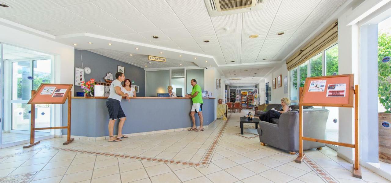 Paramount Hotel Apartments プロタラス エクステリア 写真
